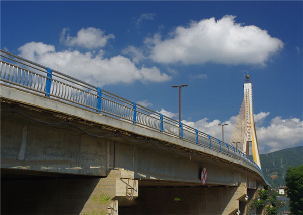 巴南不锈钢桥梁护栏常见问题及其解决方案